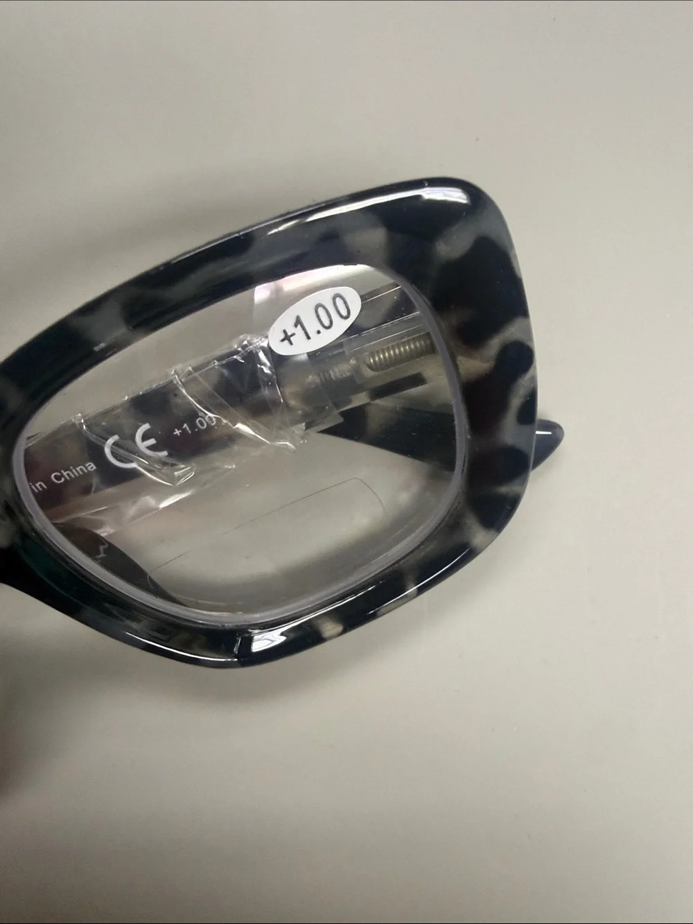 Retro Oversized Square Reading Glasses in Tortoiseshell Black +1.00